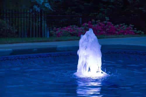 Gunite pool bubbler water feature